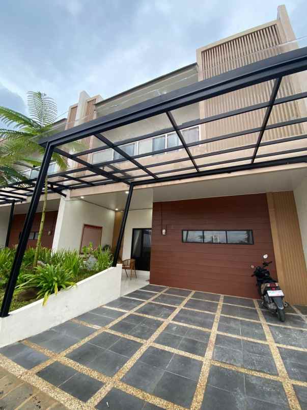 dijual rumah jl rambutan iii