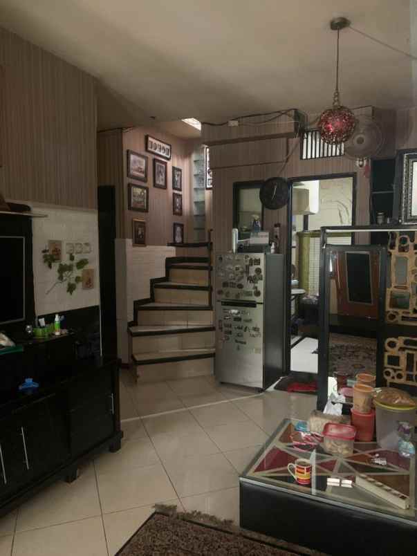 dijual rumah jl rambutan jatimekar