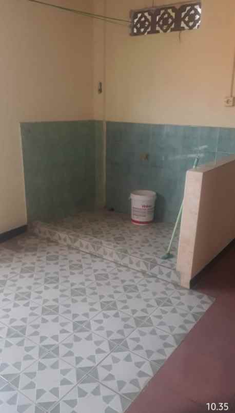 dijual rumah jl raya cipedak