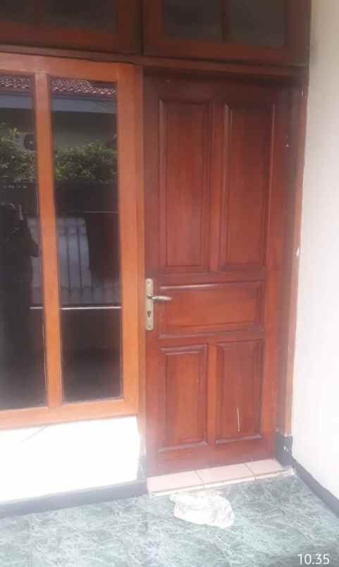 dijual rumah jl raya cipedak