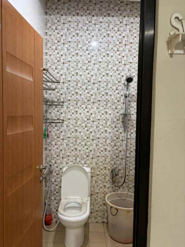 dijual rumah jl raya gading tutuka