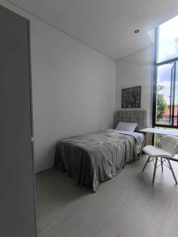 dijual rumah jl raya hankam jatiranggon