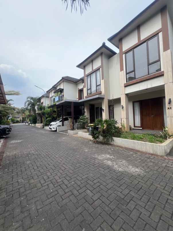 dijual rumah jl raya jatibening pondok