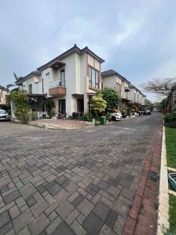 dijual rumah jl raya jatibening pondok