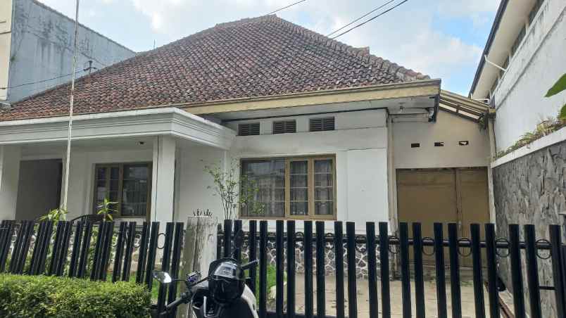 dijual rumah jl riau citarum kec