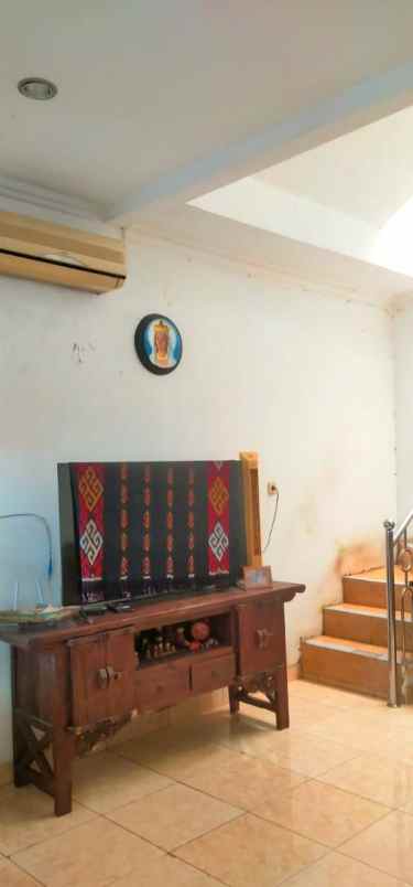 dijual rumah jl salam cijantung