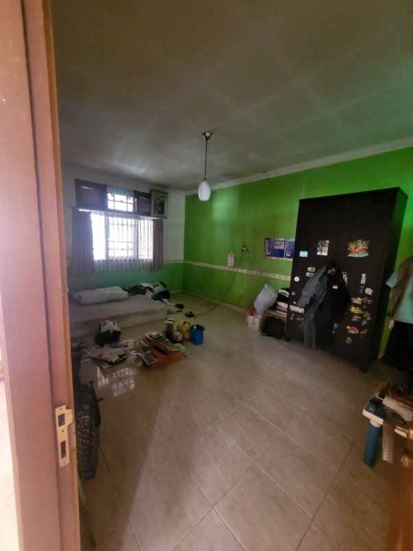 dijual rumah jl saturnus venus