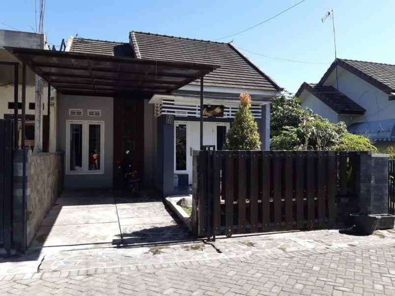 dijual rumah jl suropati