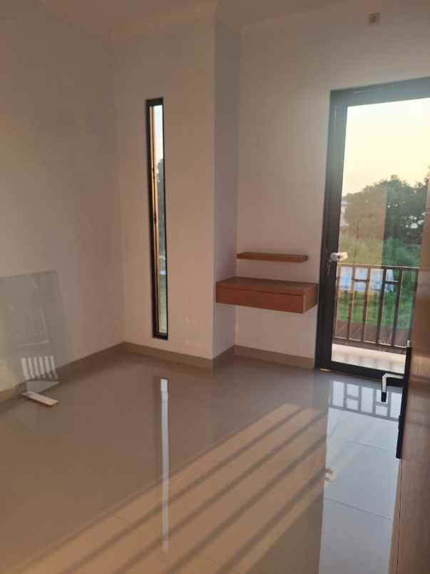 dijual rumah jl wibawa mukti jatiasih