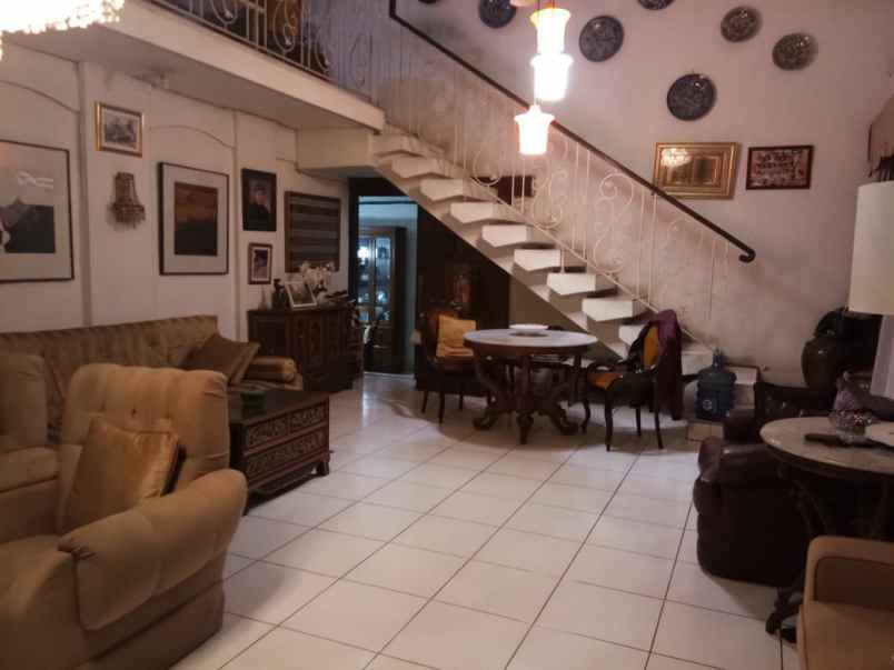dijual rumah jl wijaya kebayoran baru