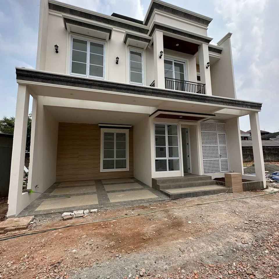 dijual rumah jln bambu apus cipayung