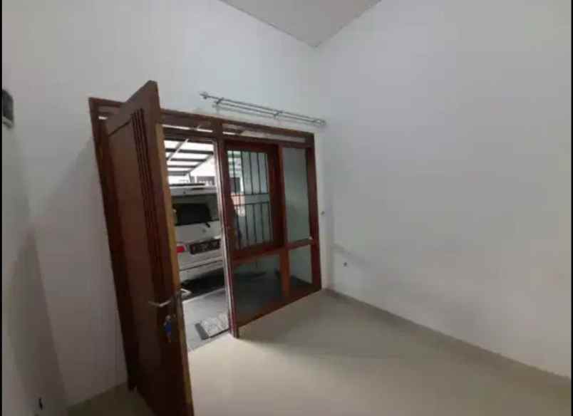 dijual rumah jln derwati rancasari kota