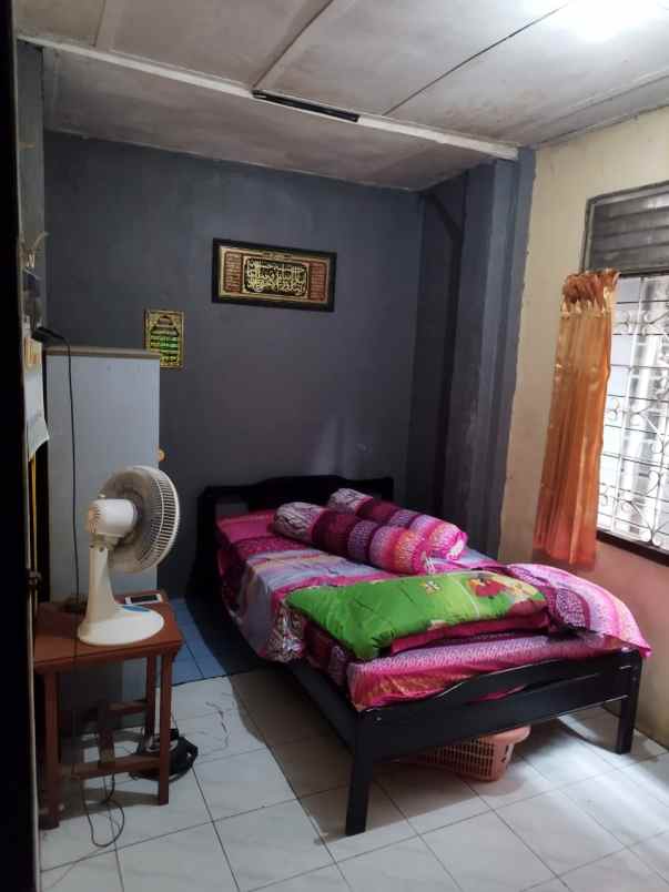 dijual rumah jln h siun ceger