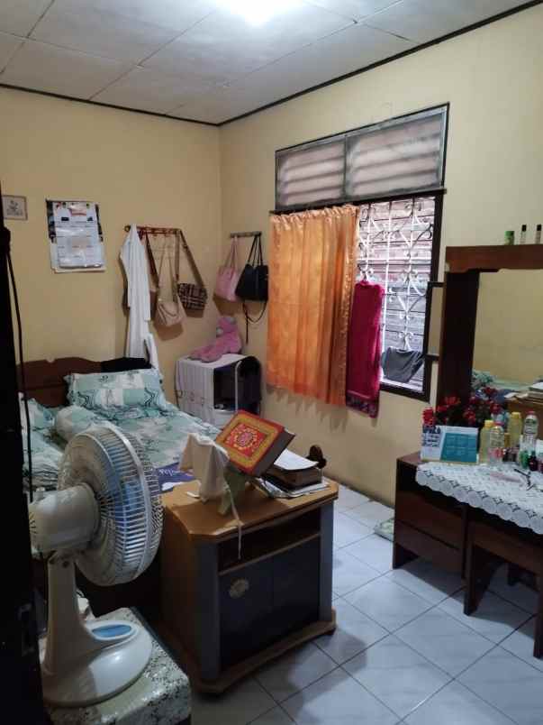 dijual rumah jln h siun ceger