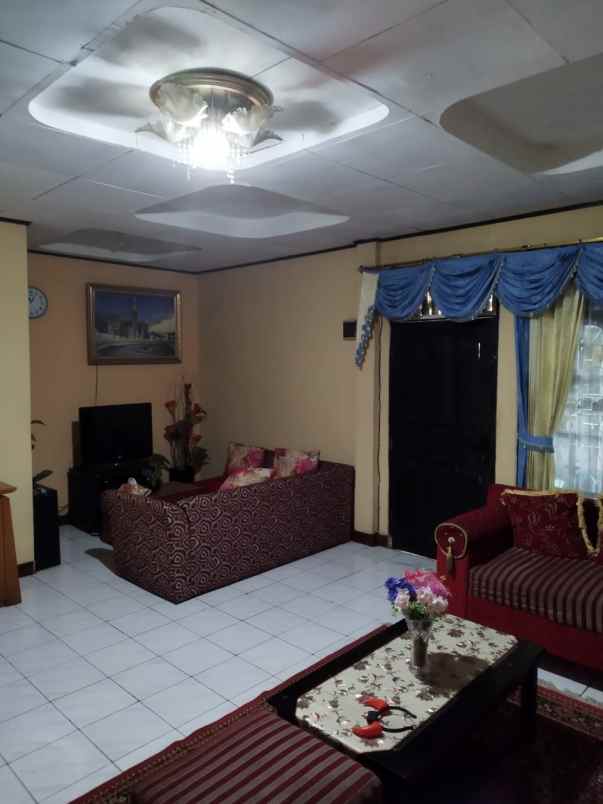 dijual rumah jln h siun ceger