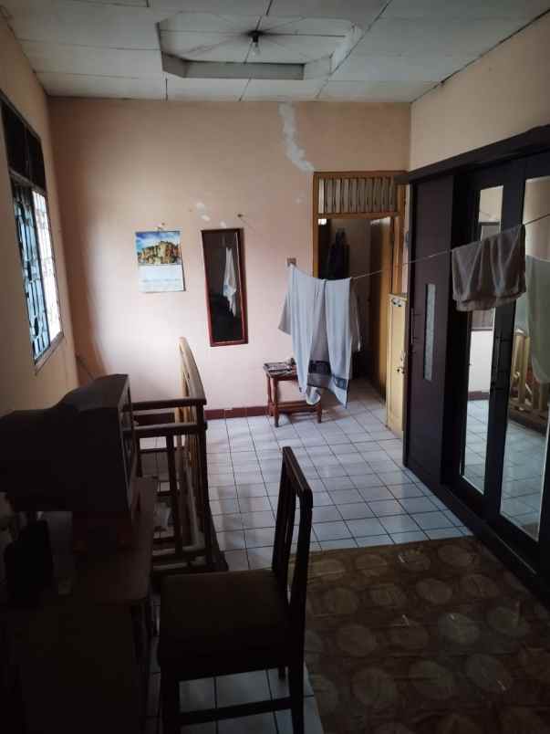 dijual rumah jln h siun ceger