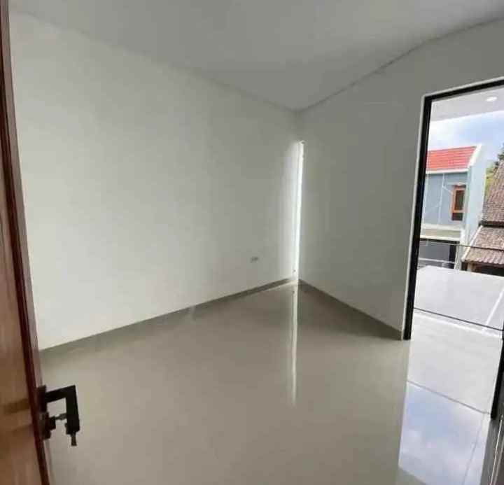 dijual rumah jln kaliurang km 13 dekat