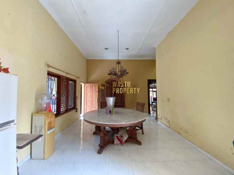 dijual rumah joglo etnik dengan tanah luas di kalasan