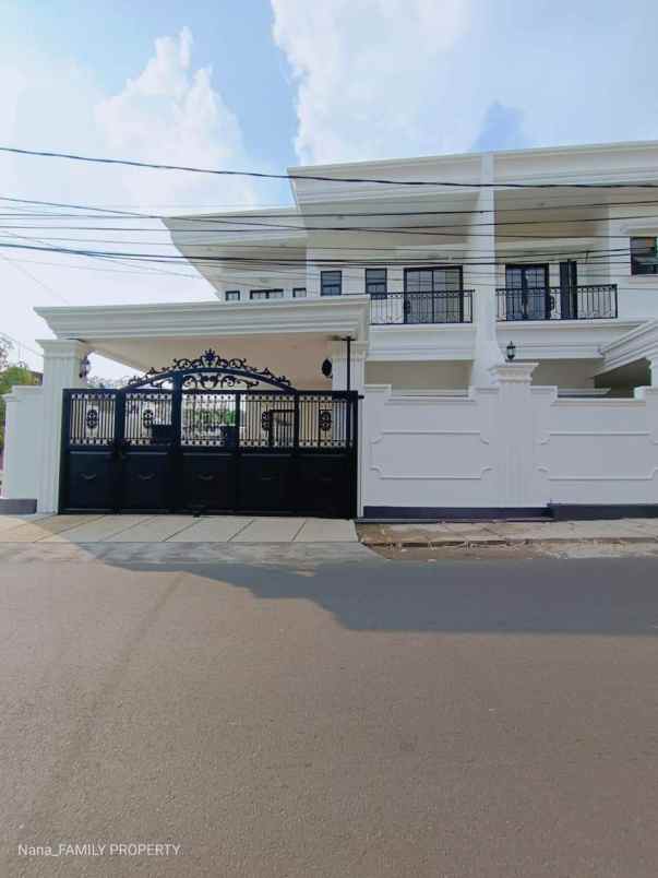 dijual rumah joglo kembangan