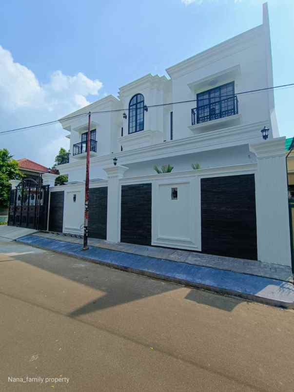 dijual rumah joglo kembangan