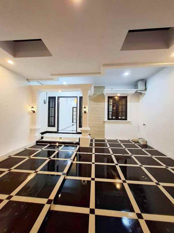 dijual rumah kalisari