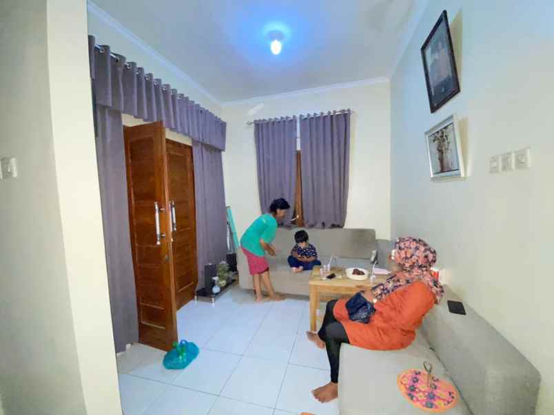 dijual rumah kalitirto