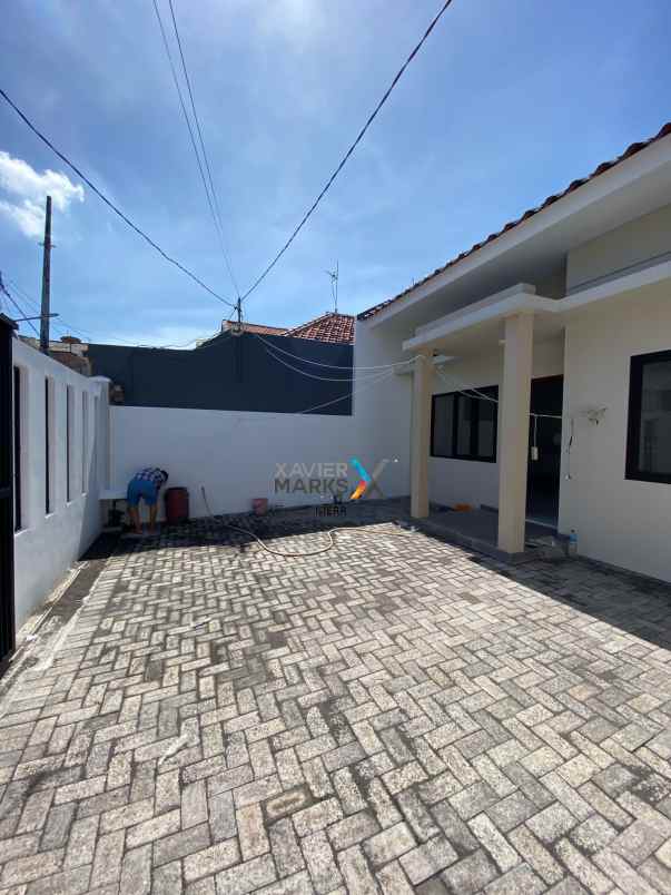 dijual rumah karang empat