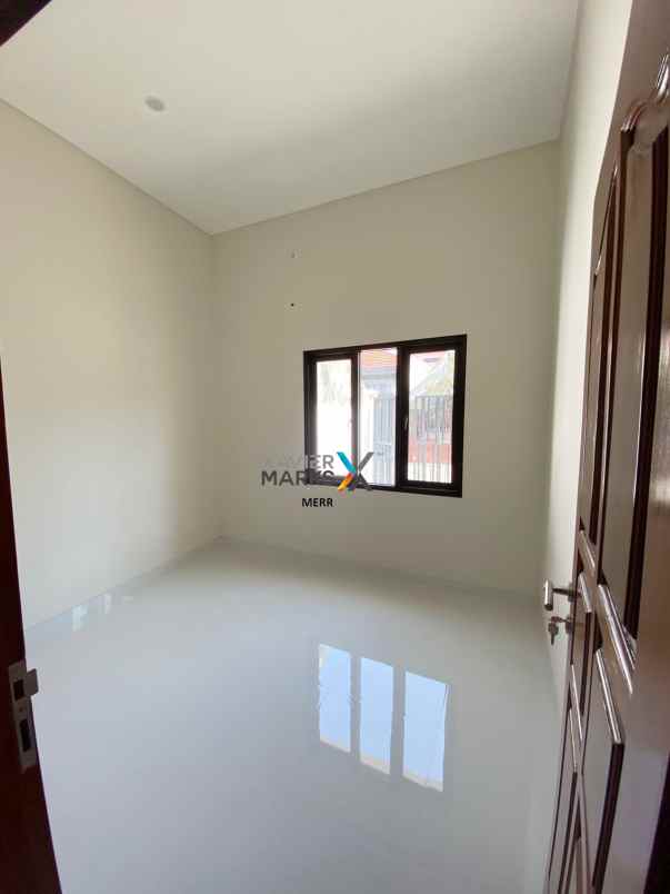 dijual rumah karang empat