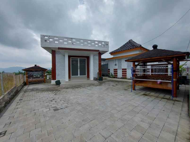 dijual rumah karangploso