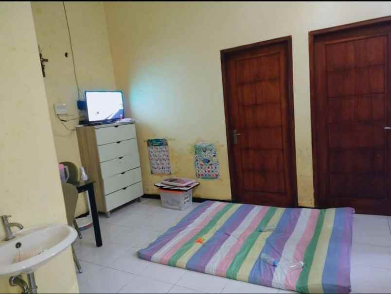 dijual rumah karangrejo