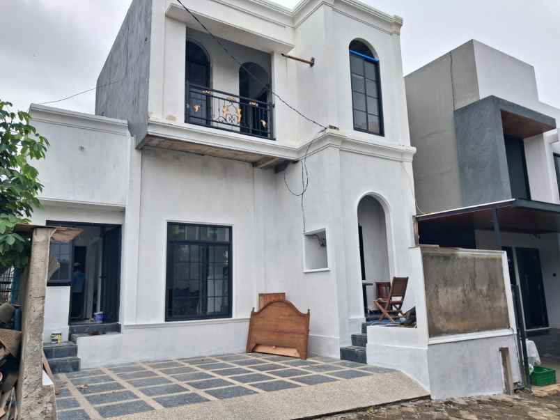 dijual rumah karangrejo banyumanik