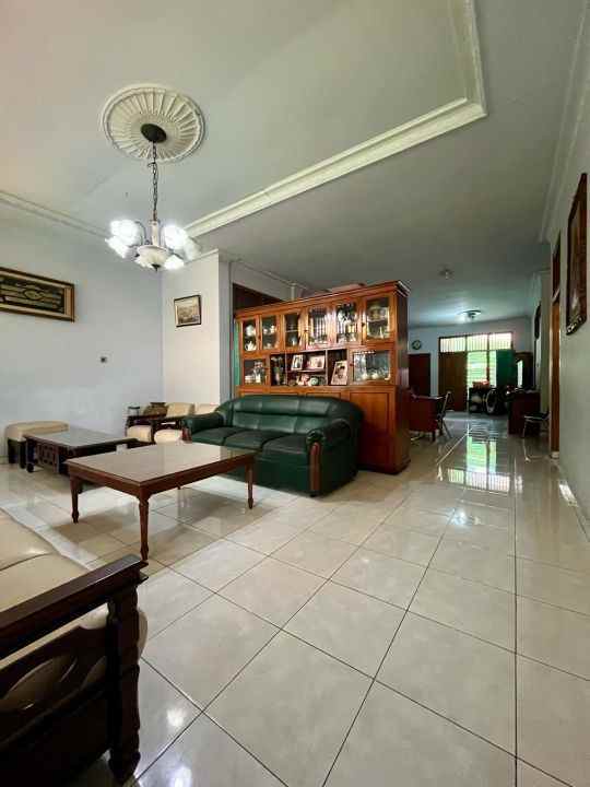 dijual rumah karet kuningan