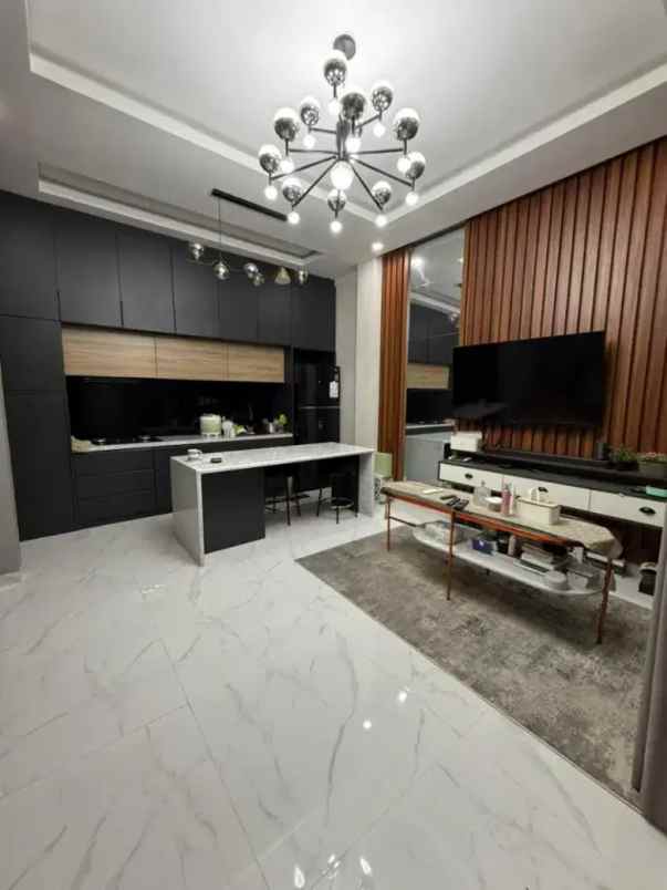 dijual rumah kebagusan