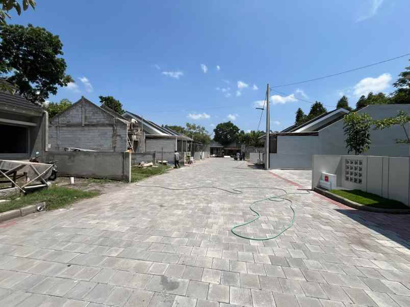 dijual rumah kebomati brajan prambanan