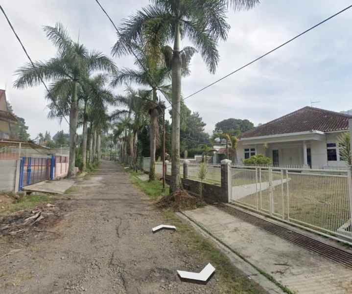 dijual rumah kec lembang