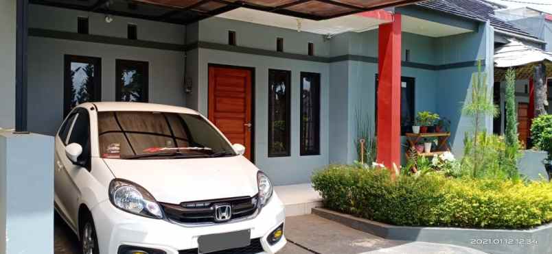 dijual rumah kec parongpong