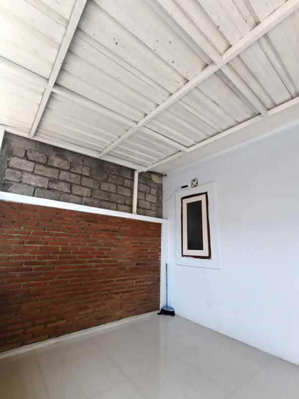 dijual rumah kedungkandang