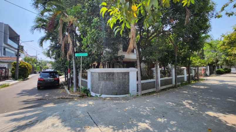 dijual rumah kelapa gading