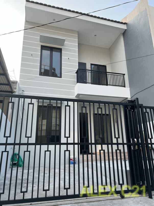 dijual rumah kelapa gading timur