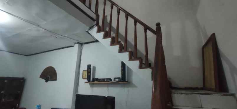 dijual rumah kelurahan cibabat