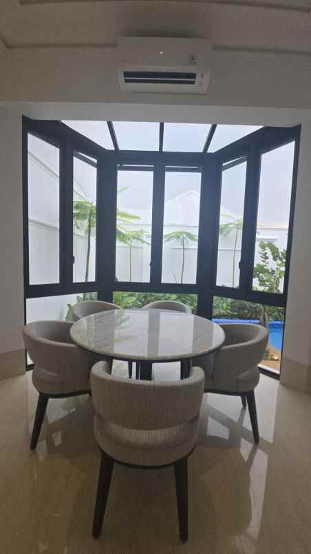 dijual rumah kemang dalam