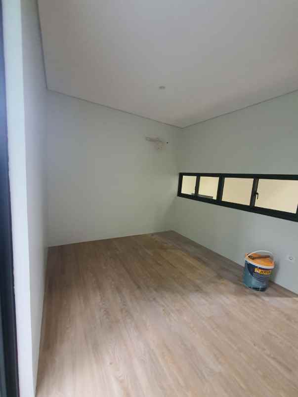 dijual rumah kemang selatan