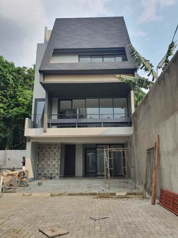 dijual rumah kemang selatan