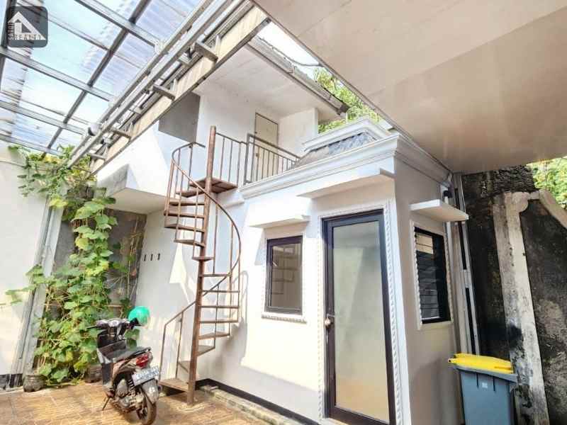 dijual rumah kemang timur jakarta selatan