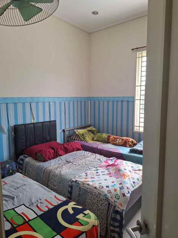 dijual rumah klampis