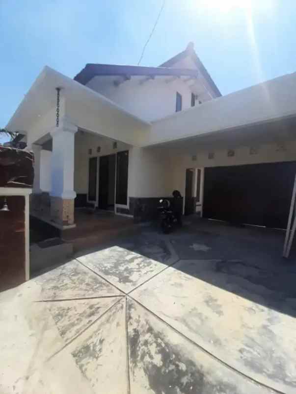 dijual rumah klampis sacharosa