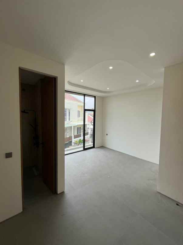 dijual rumah klampis semolo timur