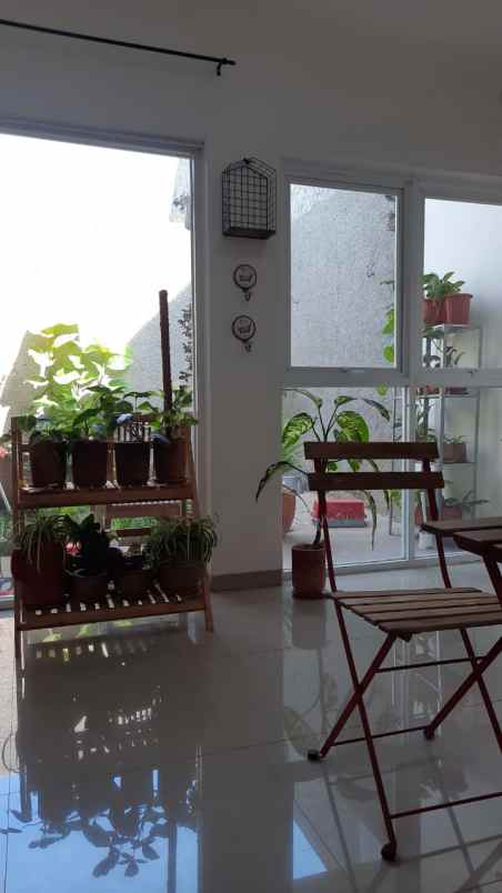 dijual rumah komp srimaya view cilame