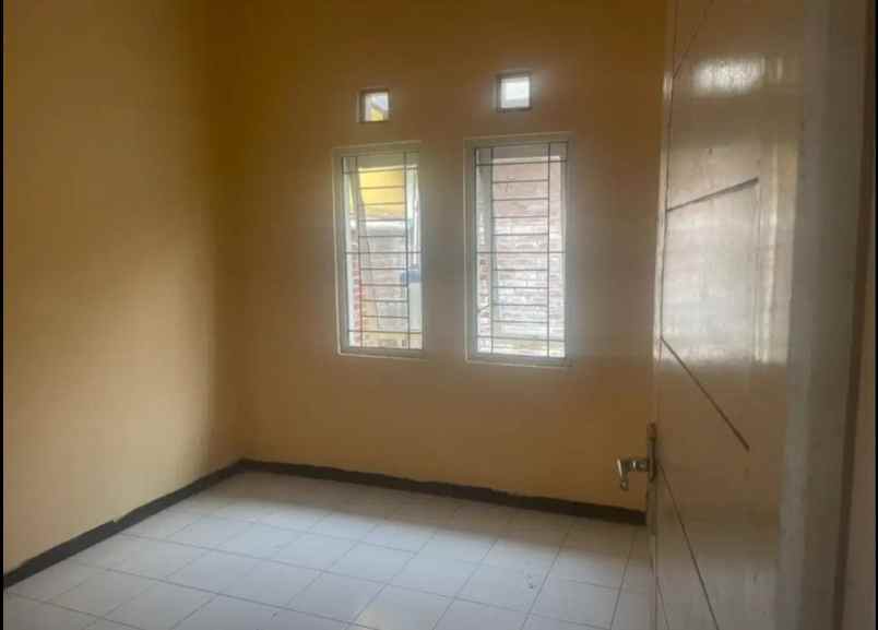 dijual rumah komplek bumi atlet cibiru