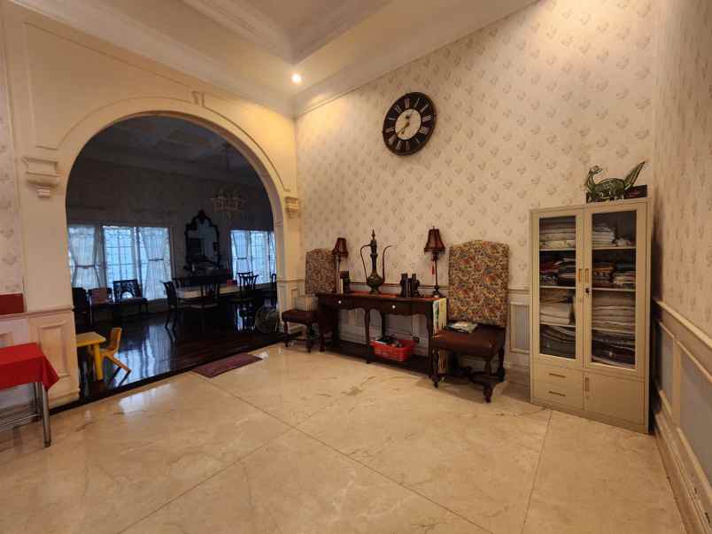 dijual rumah komplek cemara asri